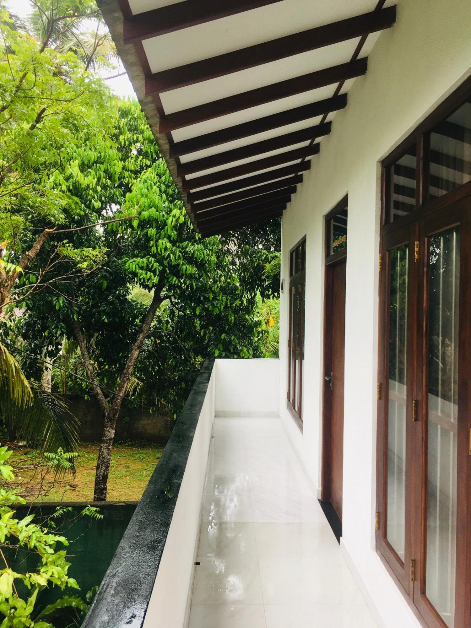 Anthony Guesthouse Hikkaduwa Exterior photo