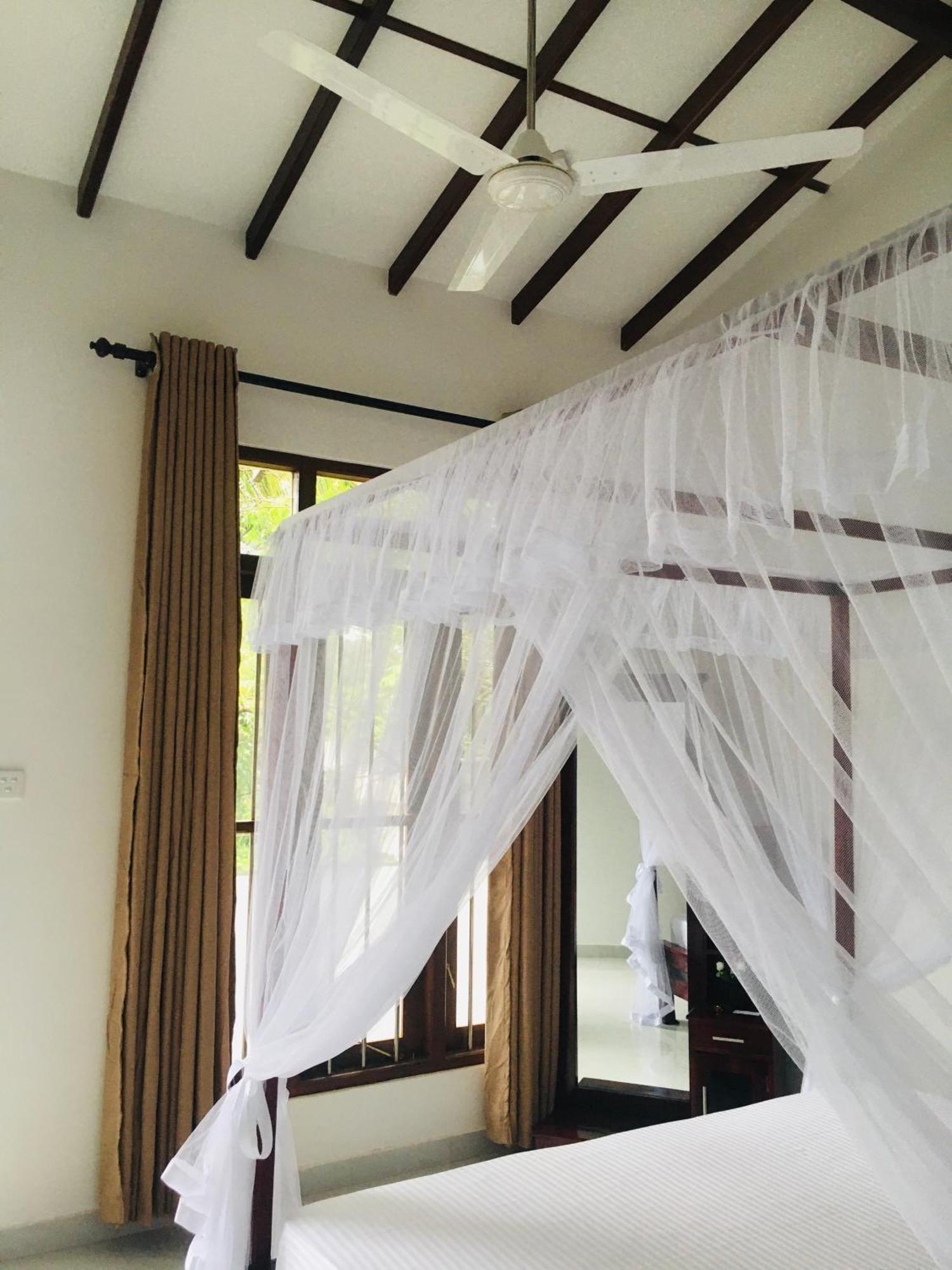 Anthony Guesthouse Hikkaduwa Exterior photo