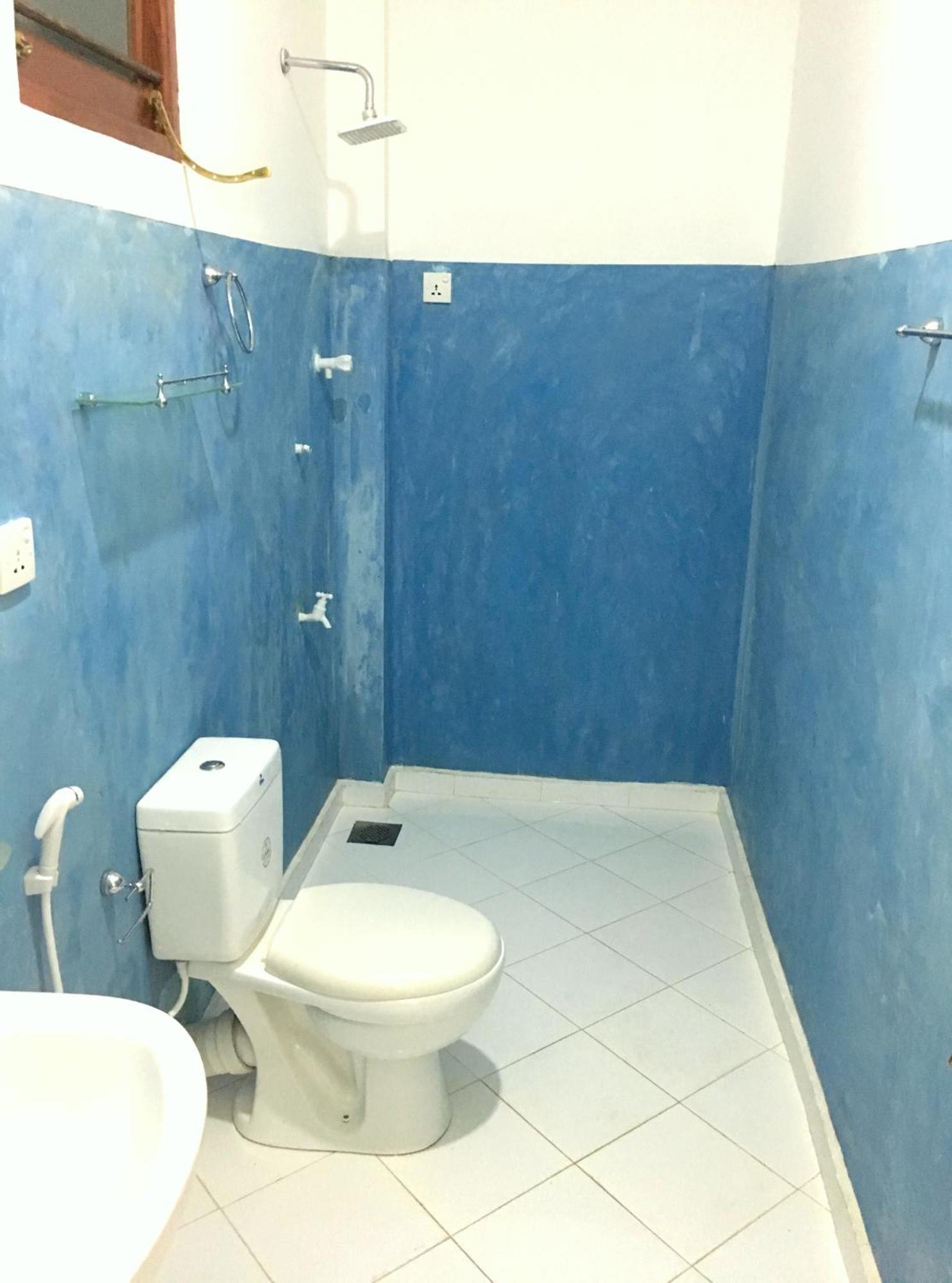 Anthony Guesthouse Hikkaduwa Exterior photo