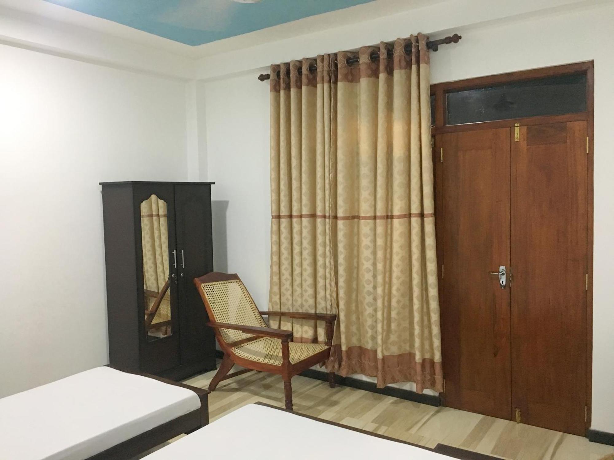 Anthony Guesthouse Hikkaduwa Exterior photo