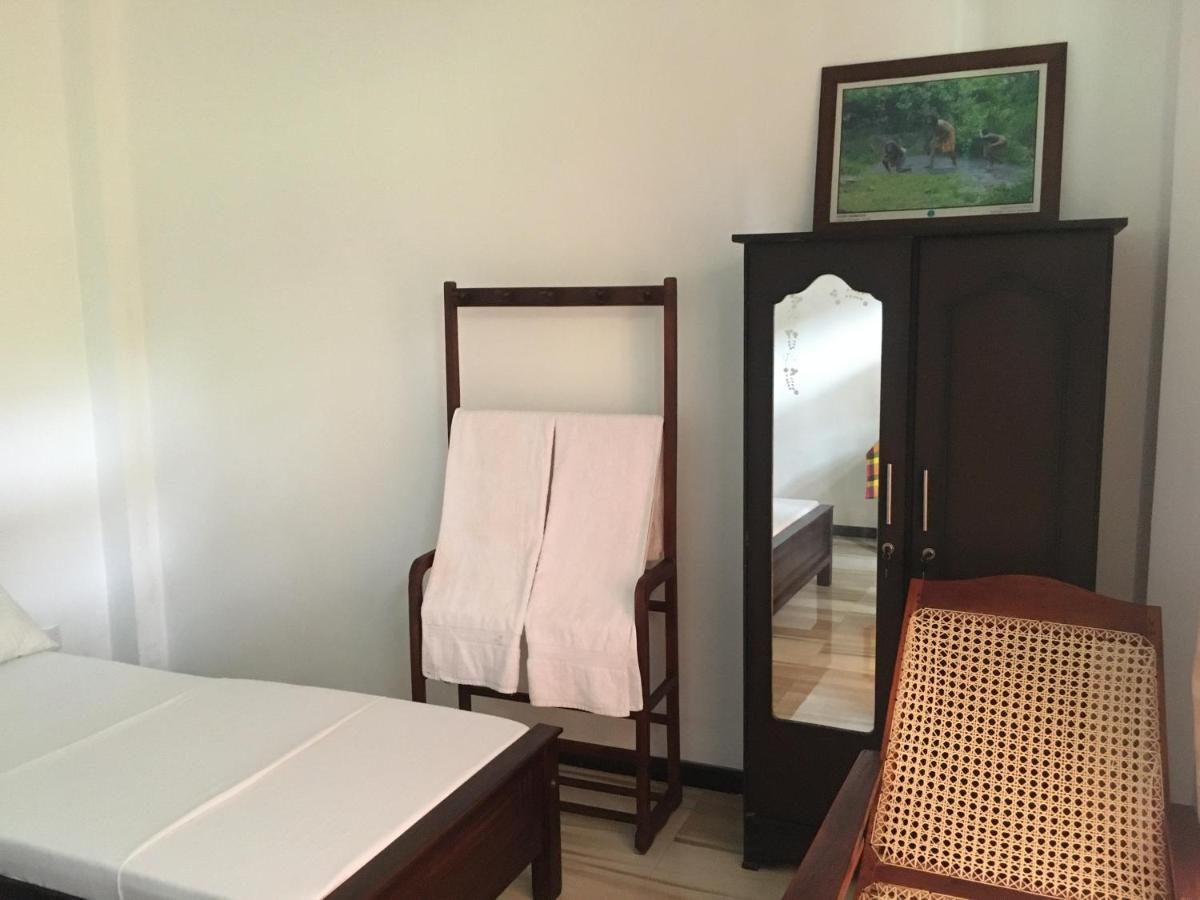 Anthony Guesthouse Hikkaduwa Exterior photo