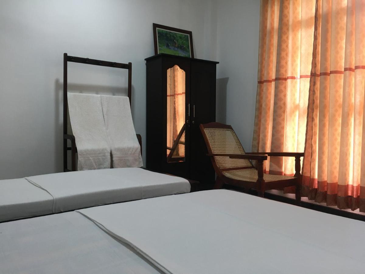 Anthony Guesthouse Hikkaduwa Exterior photo